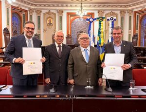 CCJF e RioLuz iluminam hoje a histórica fachada da Cinelândia e reforçam parceria entre os poderes