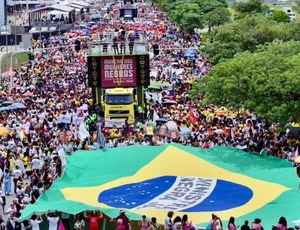 Marcha das Mulheres Negras por Reparação e Bem Viver reúne milhares em Brasília