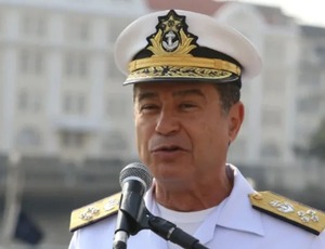 Almirante Almir Garnier é preso por participação na tentativa de golpe