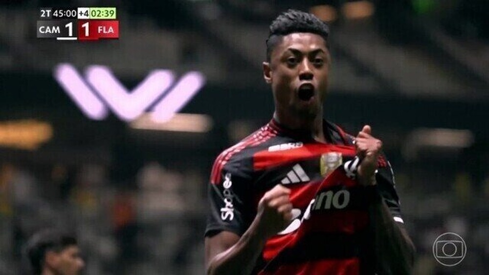 MÃO NA TAÇA: Flamengo empata com o Atlético e abre cinco pontos sobre o Palmeiras, que perdeu para o Grêmio