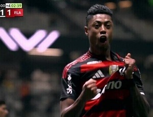 MÃO NA TAÇA: Flamengo empata com o Atlético e abre cinco pontos sobre o Palmeiras, que perdeu para o Grêmio