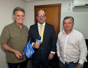 DC E PRTB Nova força emerge no Rio: Presidente Ronald Ázaro e o Secretário-geral Cirinho do DC anunciam RENATO COZZOLINO como candidato a GOVERNADOR do Rio em 2026 