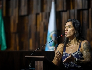 Índia Armelau rebate Erika Hilton após ataques ao PL e Bolsonaro