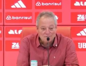 Abel Braga gera polêmica com frase homofóbica e se retrata nas redes