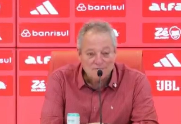 Abel Braga gera polêmica com frase homofóbica e se retrata nas redes