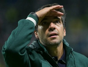 Abel completa 600 dias sem título em ano com R$ 700 milhões em contratações