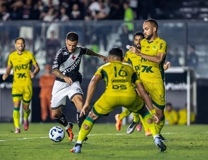 Vasco perde para o Mirassol e se despede de São Januário com derrota no Brasileirão