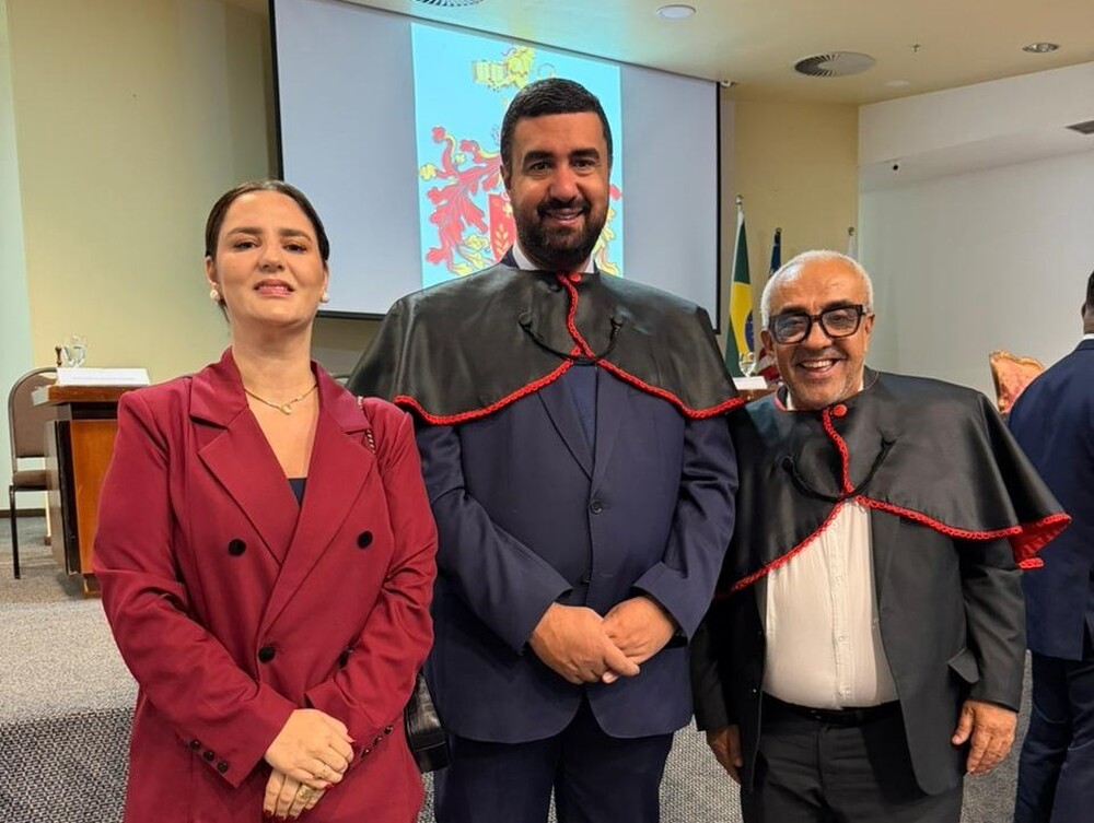 Prefeito de Teresópolis Leonardo Vasconcellos e advogado Tunico de Souza recebe título de Doutor Honoris Causa em cerimônia em Brasília