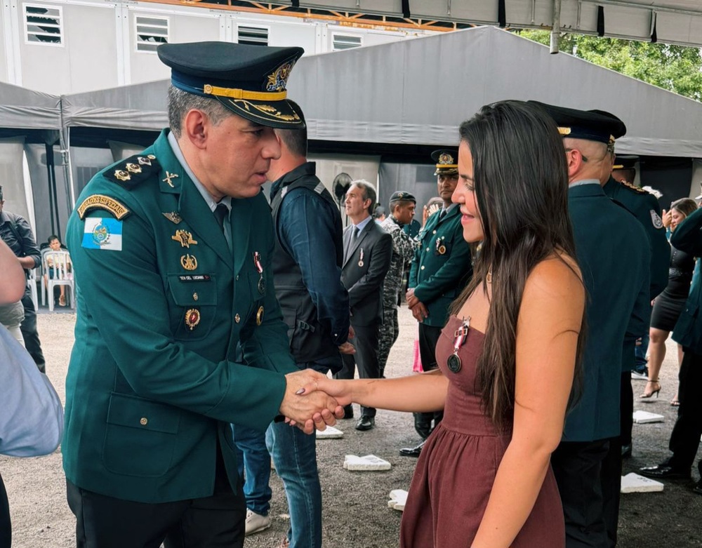 Empresário José Koury recebe medalha de honra do Comando de Operações Especiais da PM