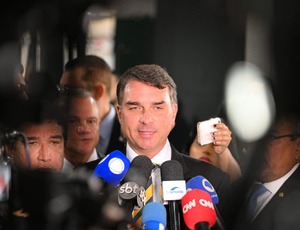 Força nova: Flávio Bolsonaro lidera o projeto de direita para 2026