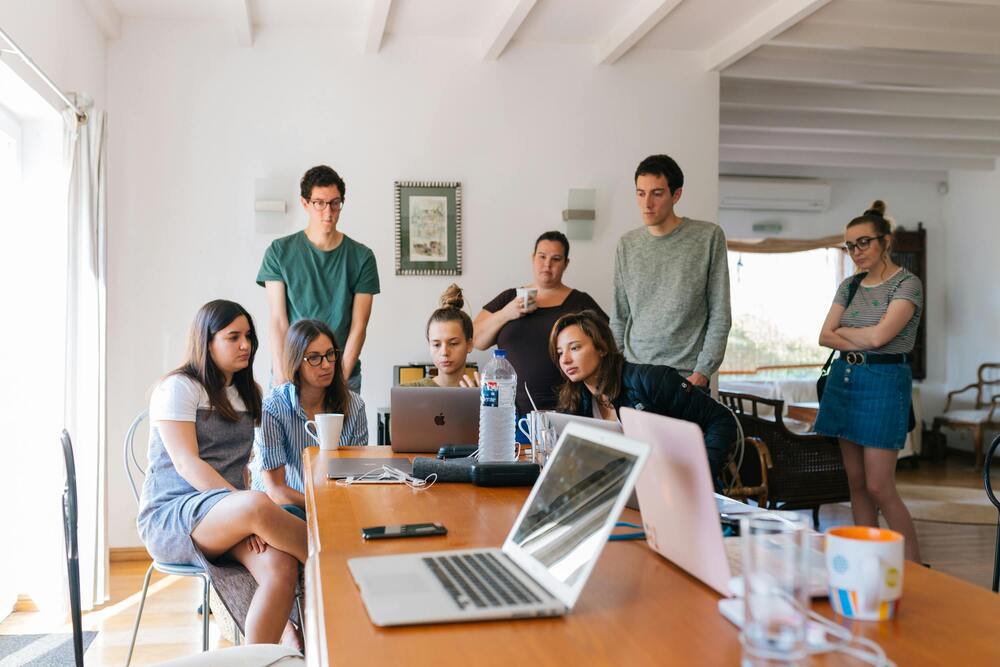 Jovens e o planejamento da aposentadoria: por que o tempo é o maior aliado financeiro?