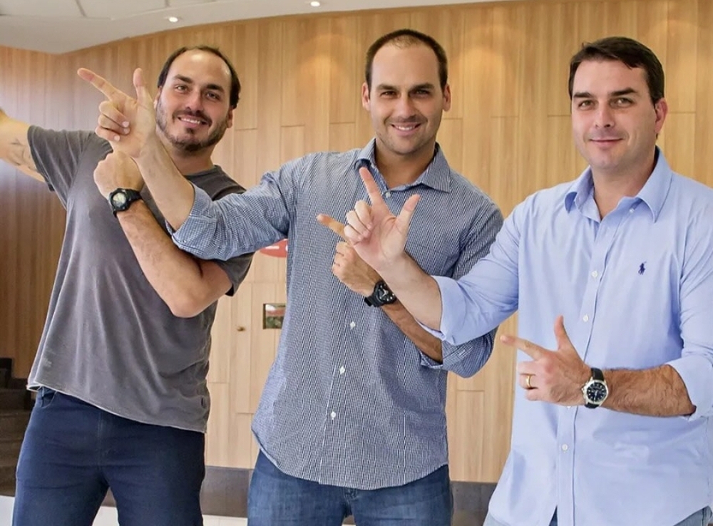 Flávio Bolsonaro na disputa escancara as rachaduras do sistema