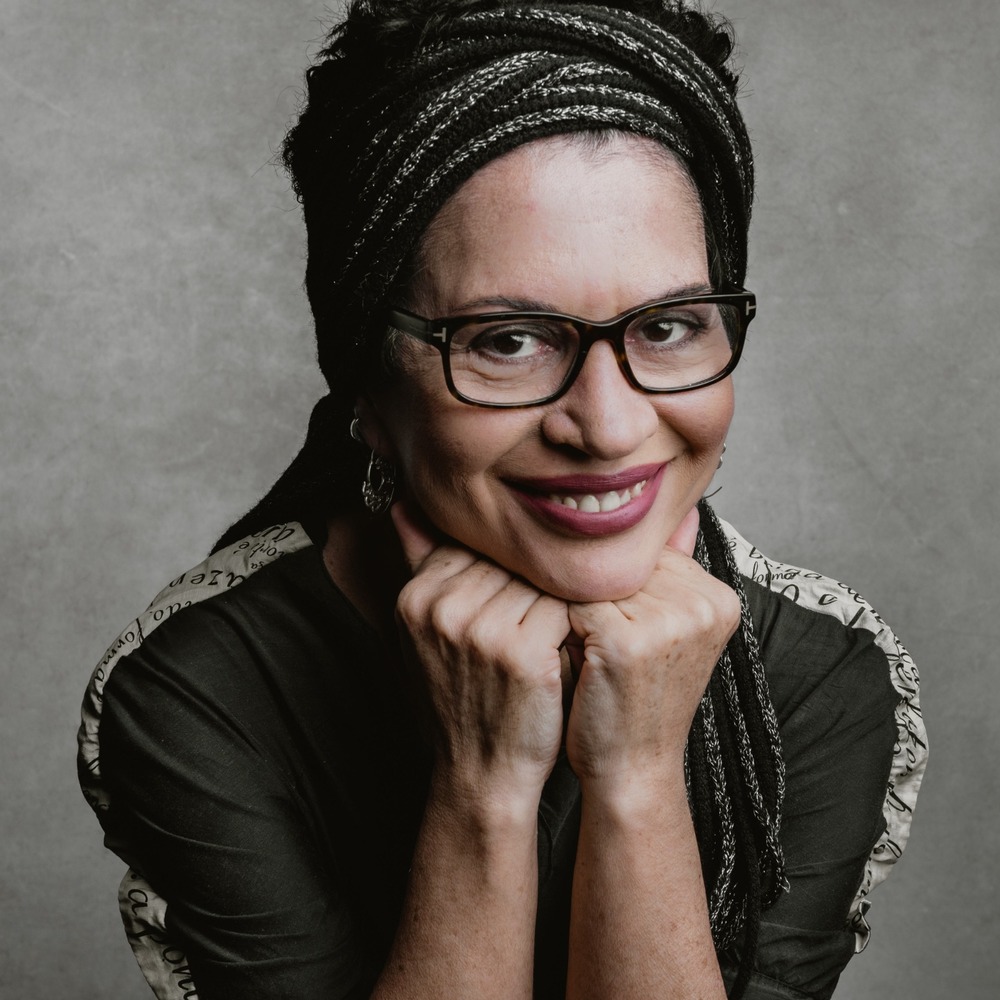 A POETA, PSICANALISTA E FILÓSOFA VIVIANE MOSÉ FALA SOBRE ICÔNICO ÁLBUM DE GAL COSTA NO PROJETO DISCONCERTOS