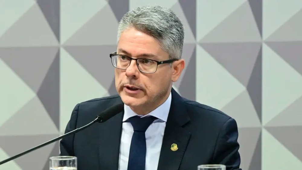 Senado aprova PL Antifacção com penas que podem chegar a 120 anos