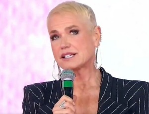 Xuxa é internada e passa por cirurgia em SP