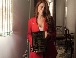 Deputada Sarah Poncio é premiada no Empoderadas 2025 na categoria 'Mulheres na Política'