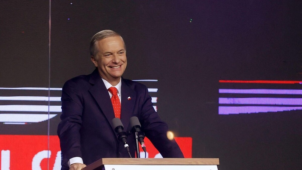 Candidato da ultradireita vence eleição presidencial no Chile