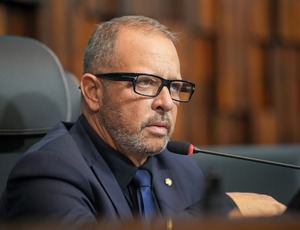 Delarolli exonera alto escalão da Alerj que era ligado a Bacellar, alvo de nova operação da PF