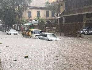 Chuva pesada muda a rotina e governo do estado aciona Comitê de Chuvas no Rio
