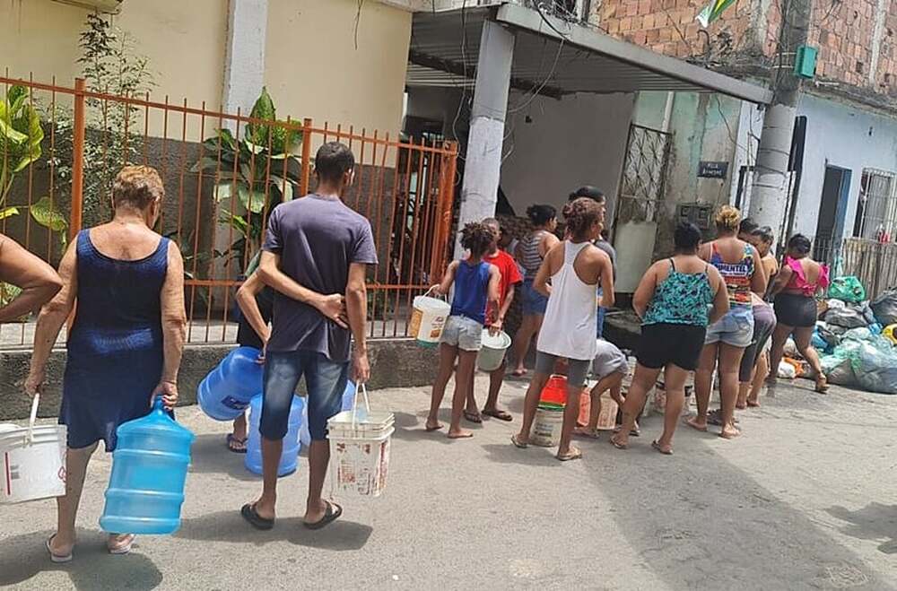 Águas do Rio x Moradores da Baixada: a água some, mas a conta aparece pontualmente