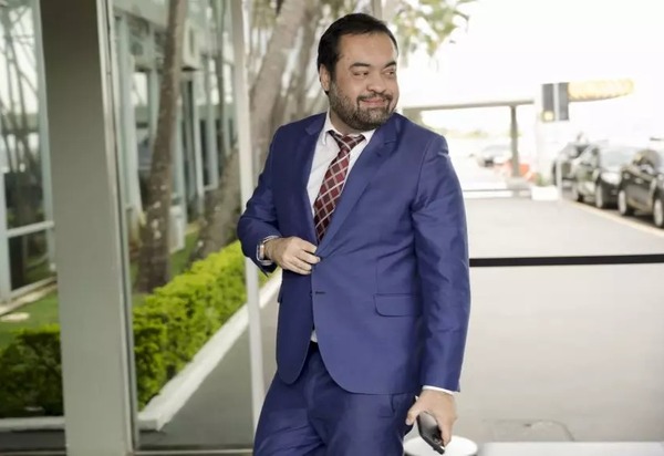 Folgas no Natal e no Réveillon: Castro decreta ponto facultativo nos dias 24 e 31 de dezembro para todo o estado do Rio