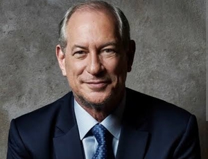 Ciro Gomes escolhe Mickey Mouse em vez de responder polêmica bolsonarista