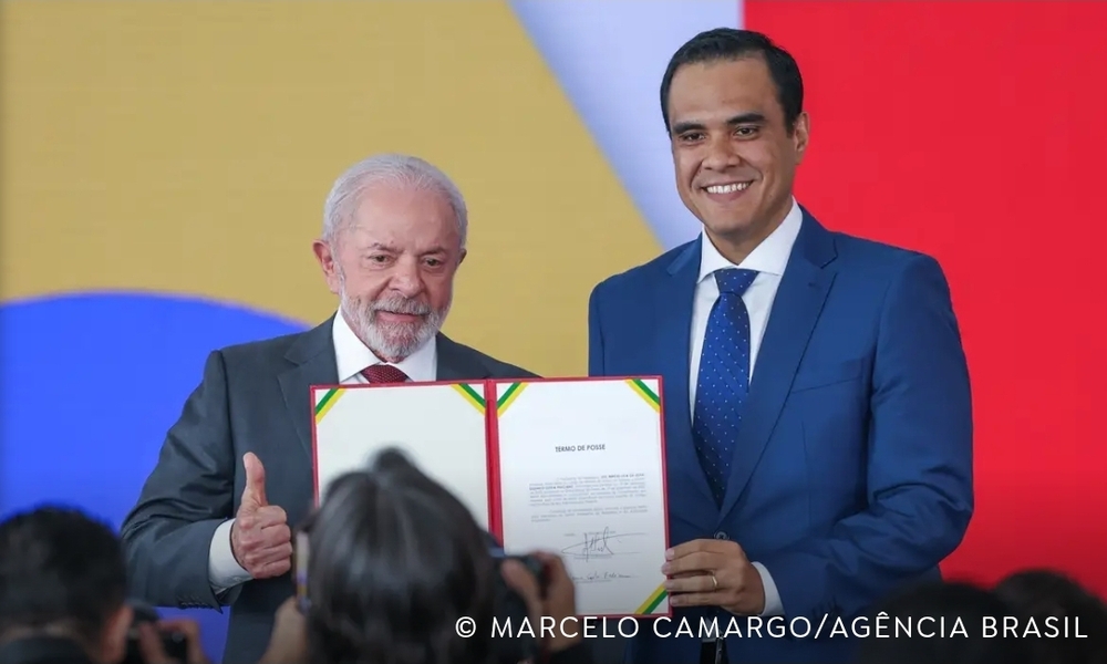 Novo ministro diz que governo deve priorizar acesso do povo ao turismo  Gustavo Feliciano assumiu o cargo 