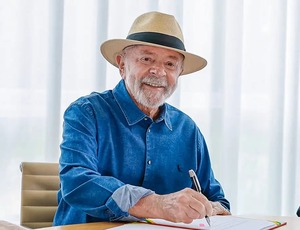 Indulto de Natal assinado por Lula exclui crimes contra a democracia, violência doméstica e chefes de facção
