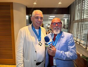Empresário da beleza Abílio Alves é homenageado pela ABRASCI após 25 anos de sucesso com a Cosmofest