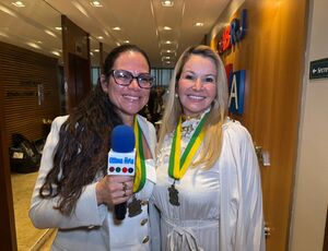 Viviane Fernandes recebe homenagem da ABRASCI por três décadas de dedicação ao turismo fluminense