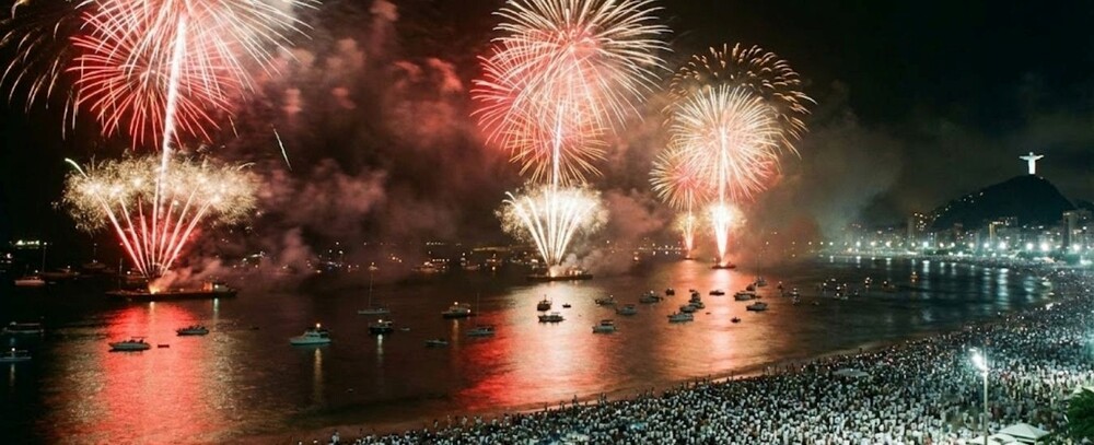 Da Baixada aos Fogos de Copacabana: Ônibus Diretos Marcam Réveillon Histórico na Mobilidade