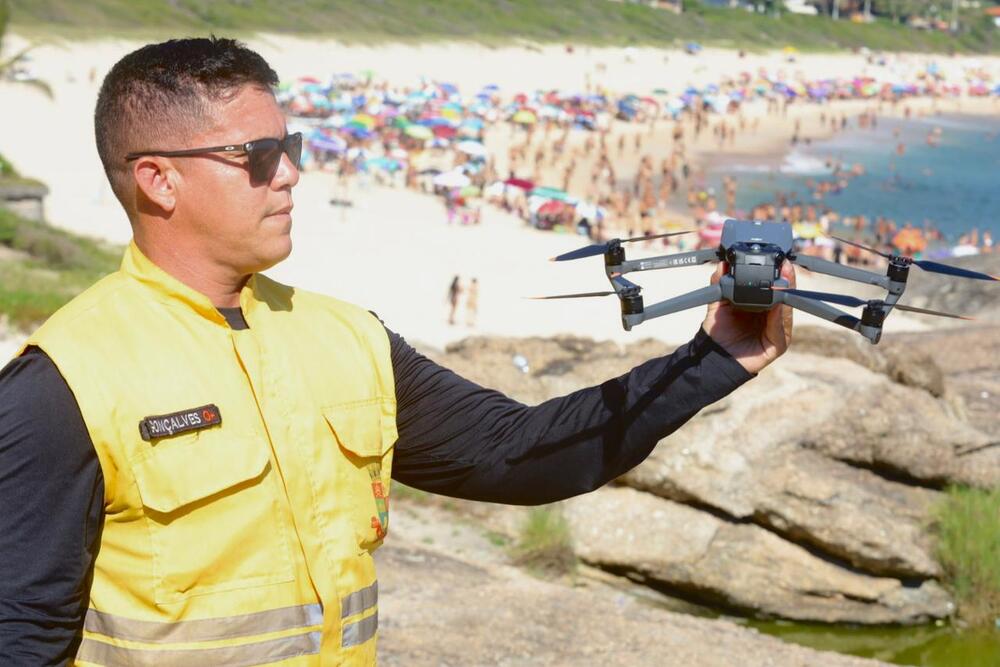 Operação Verão garante ordenamento em dia de grande movimento nas praias de Niterói