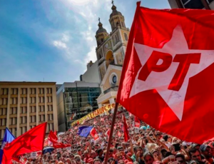   Com 24% da preferência, PT segue no topo desde 1999 num país onde quase metade rejeita partidos