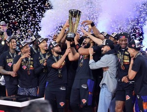 Knicks derrotam Spurs e conquistam Copa da NBA 