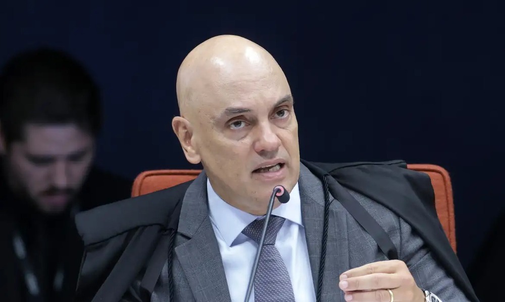 Moraes nega prisão domiciliar e mantém Bolsonaro preso na PF