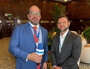 Flávio Bolsonaro decide futuro político do Rio: Nicola Miccione aguarda sinal verde. Secretário da Casa Civil emerge como favorito para comandar transição política no Rio