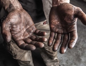 Lei pioneira do deputado Júlio Rocha (Agir) garante que Refugiados e pessoas resgatadas da escravidão terão reserva de vagas no Rio de Janeiro