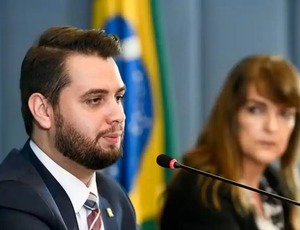 STF mantém prisão de Filipe Martins após audiência de custódia