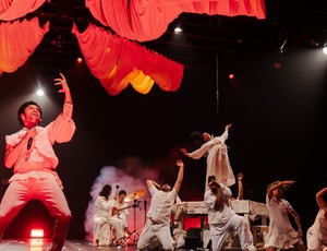 Após sucesso em apresentações pelo Brasil, o premiado espetáculo 'Os Irmãos Karamazov' retorna ao Rio em curta temporada no Teatro Carlos Gomes