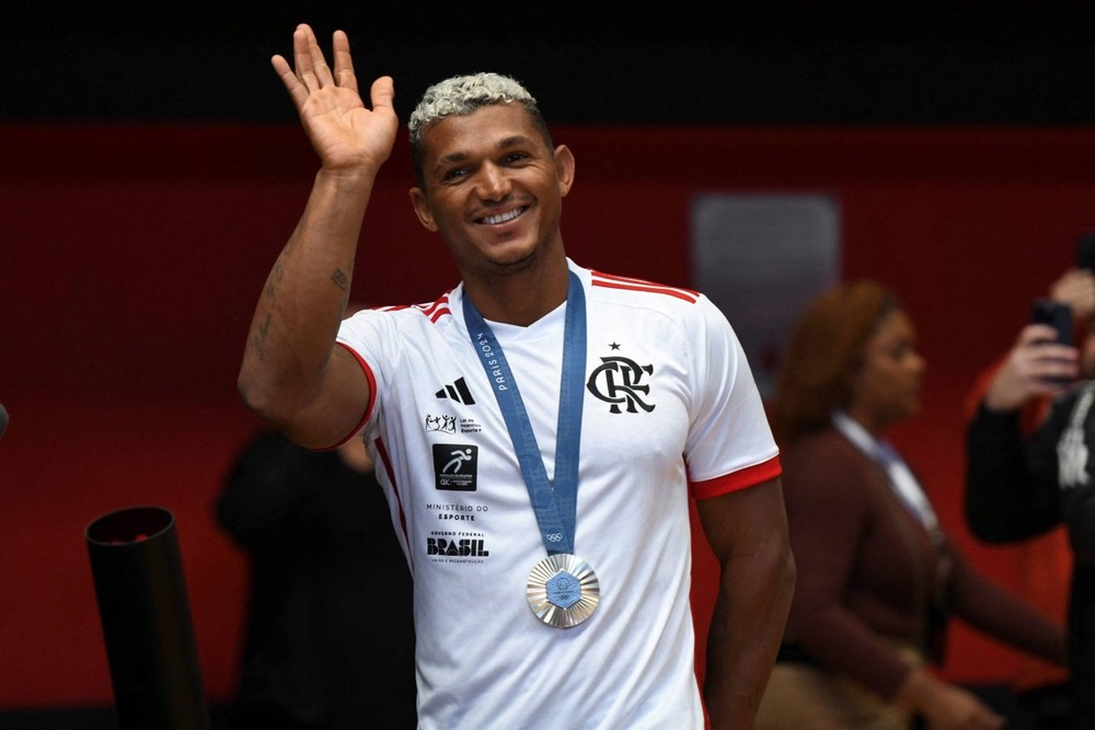 Flamengo acaba com canoagem e dispensa Isaquias Queiroz 