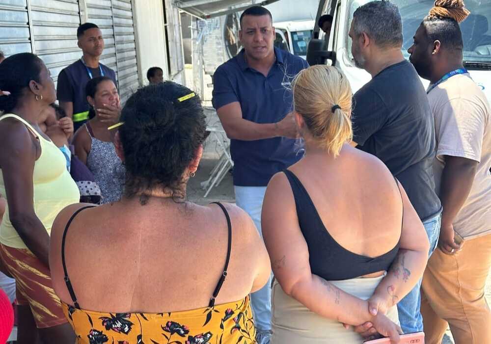  Vereador Juan Santa Cruz articula ação e leva Águas do Rio aos bairros afetados pela falta d’água