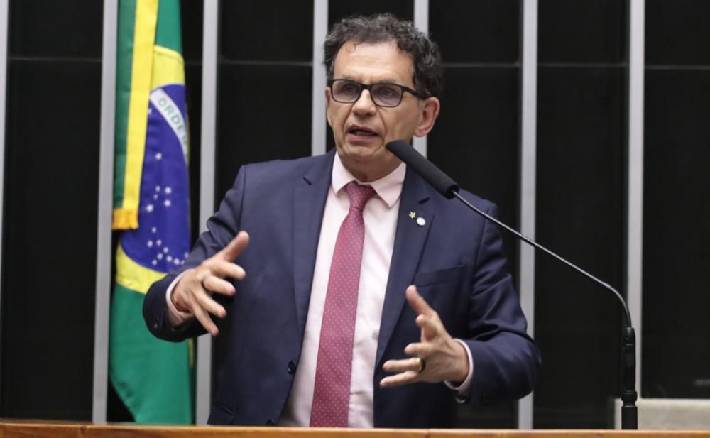 Lula sanciona projeto relatado por Reimont e põe fim a congelamento injusto de direitos de servidores públicos