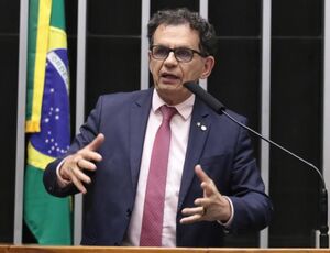 Lula sanciona projeto relatado por Reimont e põe fim a congelamento injusto de direitos de servidores públicos