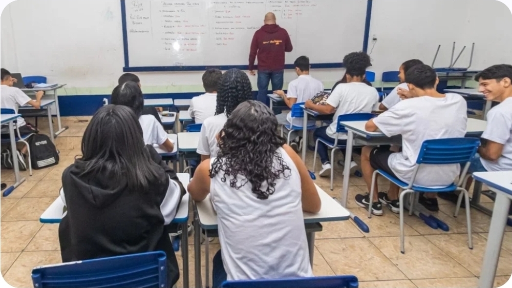 Agora é pra valer, o professor está abaixo do mínimo