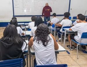 Agora é pra valer, o professor está abaixo do mínimo