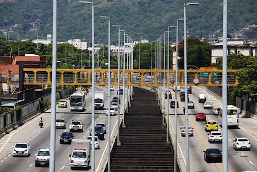 Feriado no Rio: Linha Amarela estima quase 700 mil veículos