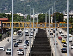 Feriado no Rio: Linha Amarela estima quase 700 mil veículos
