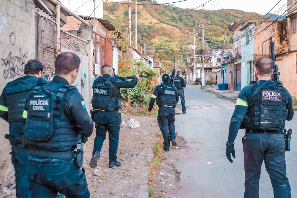 Governo do Estado realiza nova etapa da Operação Contenção na Vila Kennedy