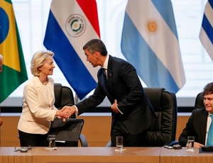 Líderes do Mercosul e da UE assinam acordo e defendem multilateralismo