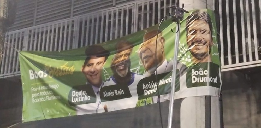 Doutor Luizinho e João Drummond: Bicheiro mais poderoso da baixada exibe seus candidatos em faixa